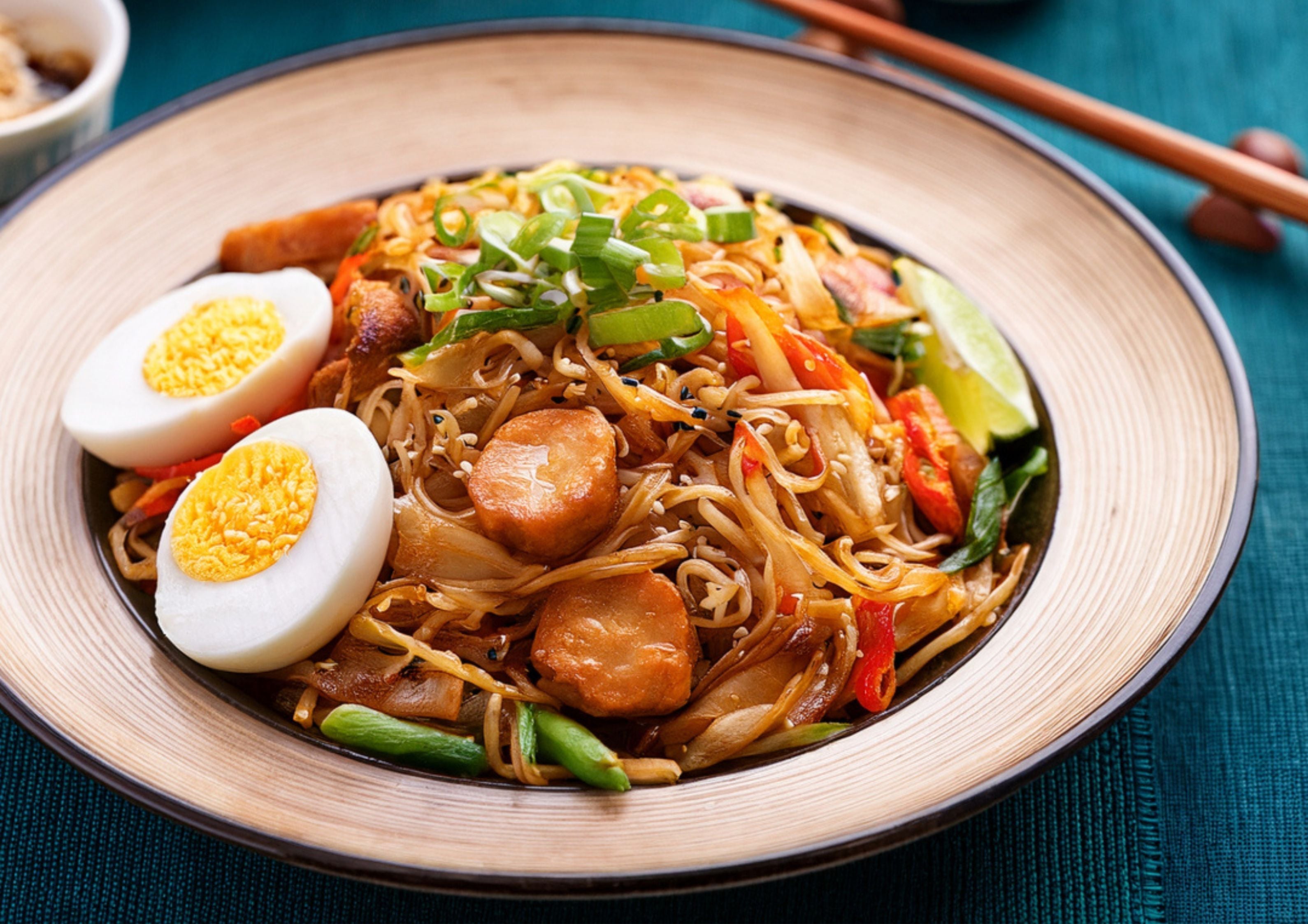 LIVE STN- Hawker Style Char Kway Teow with Chinese Sausage Wok-Fried Flat Rice Noodles and Yellow Noodles in Dark Soy Sauce with Eggs, Sliced Fish Cakes, Bean Sprouts & Vegetables
