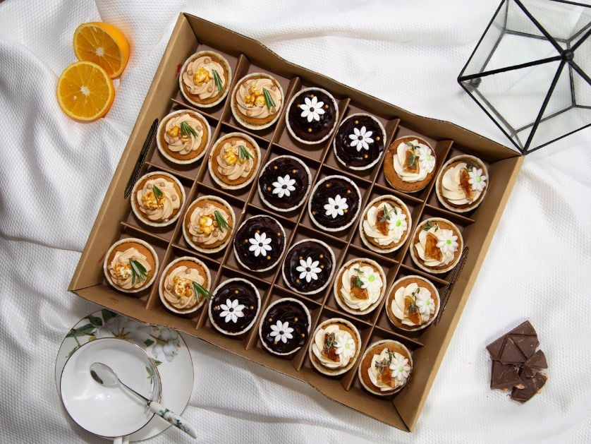 Assorted Cupcakes Party Box @ $72.80 for 24pcs/Set