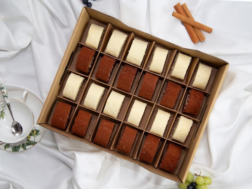 Swiss Rolls Party Box @ 28.80 for 24pcs/Set